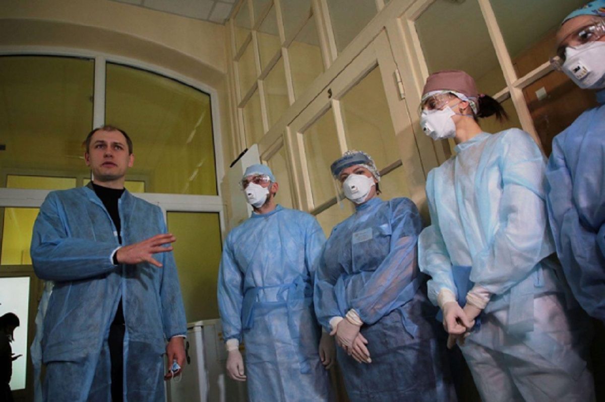 За ніч у Львові госпіталізували ще дев’ятьох людей з підозрою на коронавірус