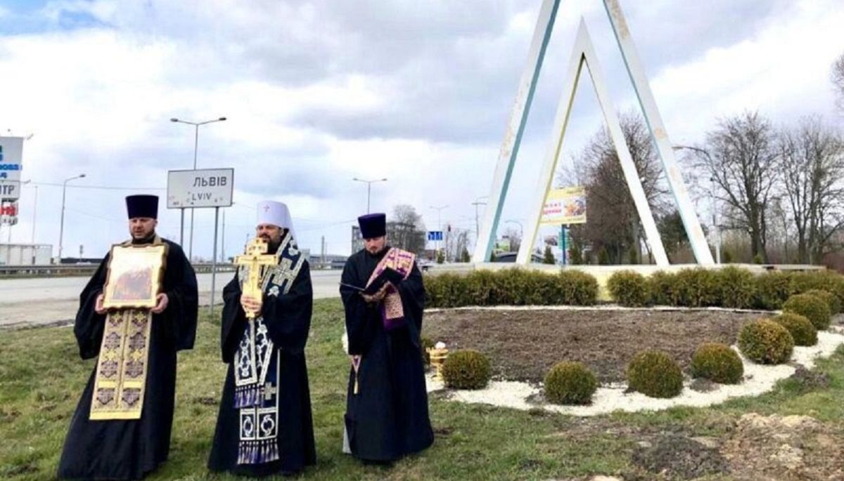 Митрополит УПЦ МП об'їхав Львів з іконою Богородиці