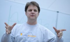 «Україна може пережити кризу краще від сусідів»