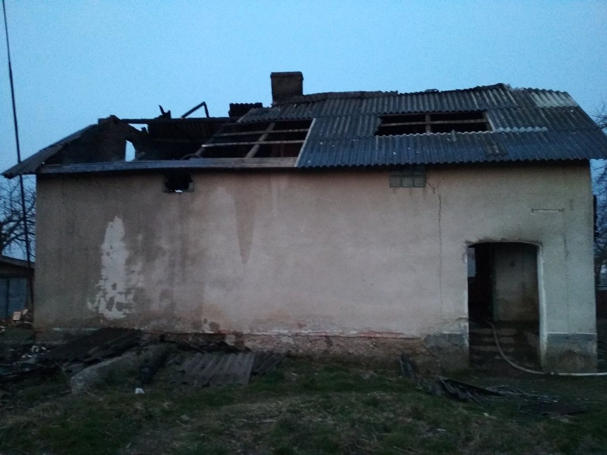 У Самбірському районі внаслідок пожежі в кімнаті будинку загинув 57-річний власник