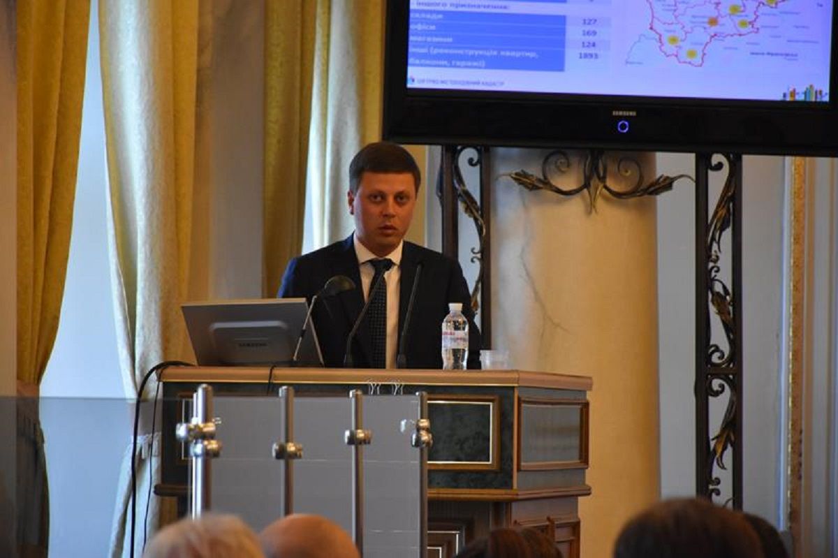 Звільнений з посади директор ДАБІ Львівщини поновився через суд