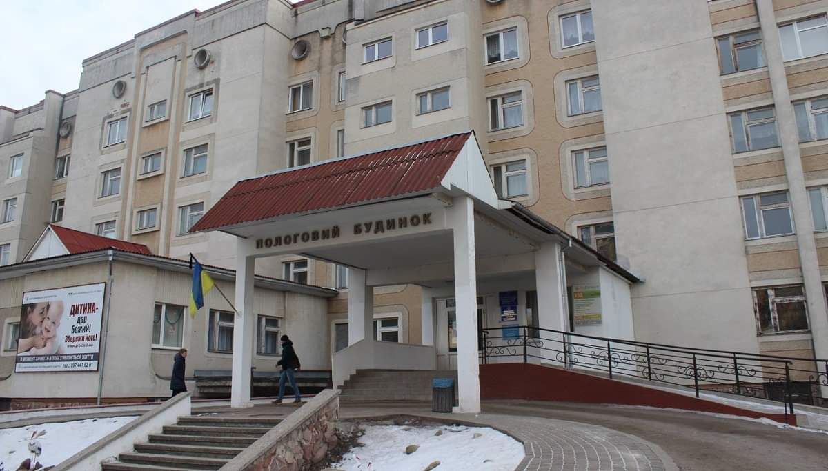 У ще однієї пацієнтки перинатального центру Івано-Франківська посмертно знайшли коронавірус