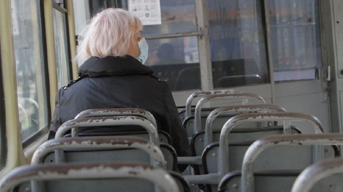 Уряд заборонив пасажирські перевезення на міських маршрутах 