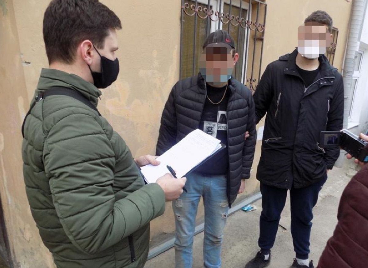 27-річний шахрай під виглядом поліцейського обікрав пенсіонерку у Львові