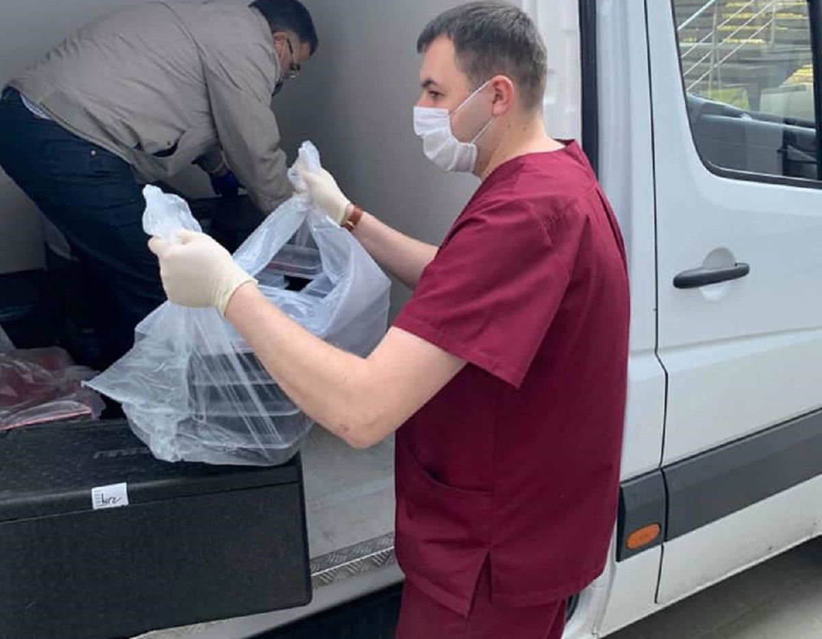 Львівські ресторатори почали постачати медикам безкоштовні обіди