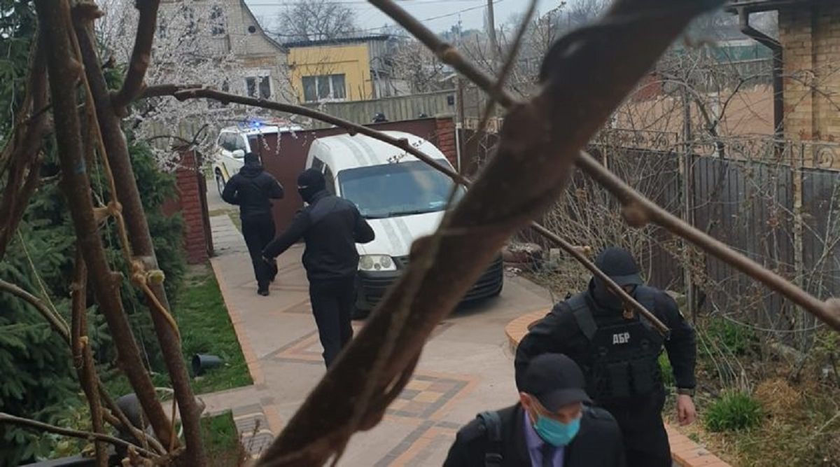 Слідчі ДБР прийшли з обшуком до Тетяни Чорновол