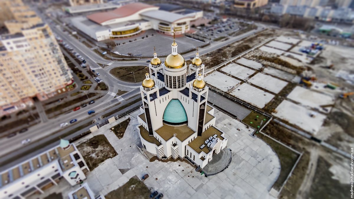 24 канал транслюватиме для львів'ян недільну літургію з Патріаршого собору УГКЦ