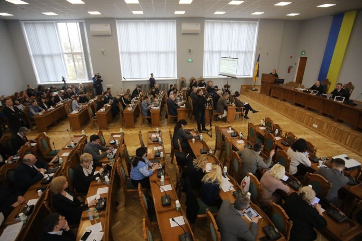 Садовий скликає засідання сесії міськради через коронавірус