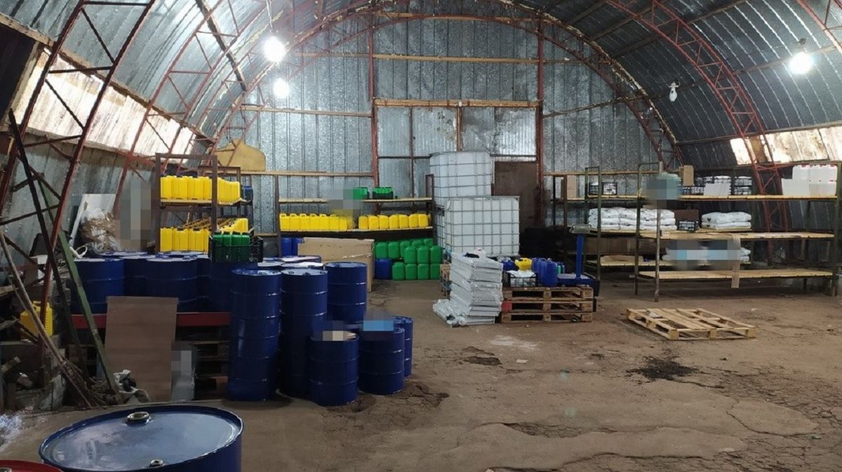 Професор хімії в Києві організував масове виробництво психотропів