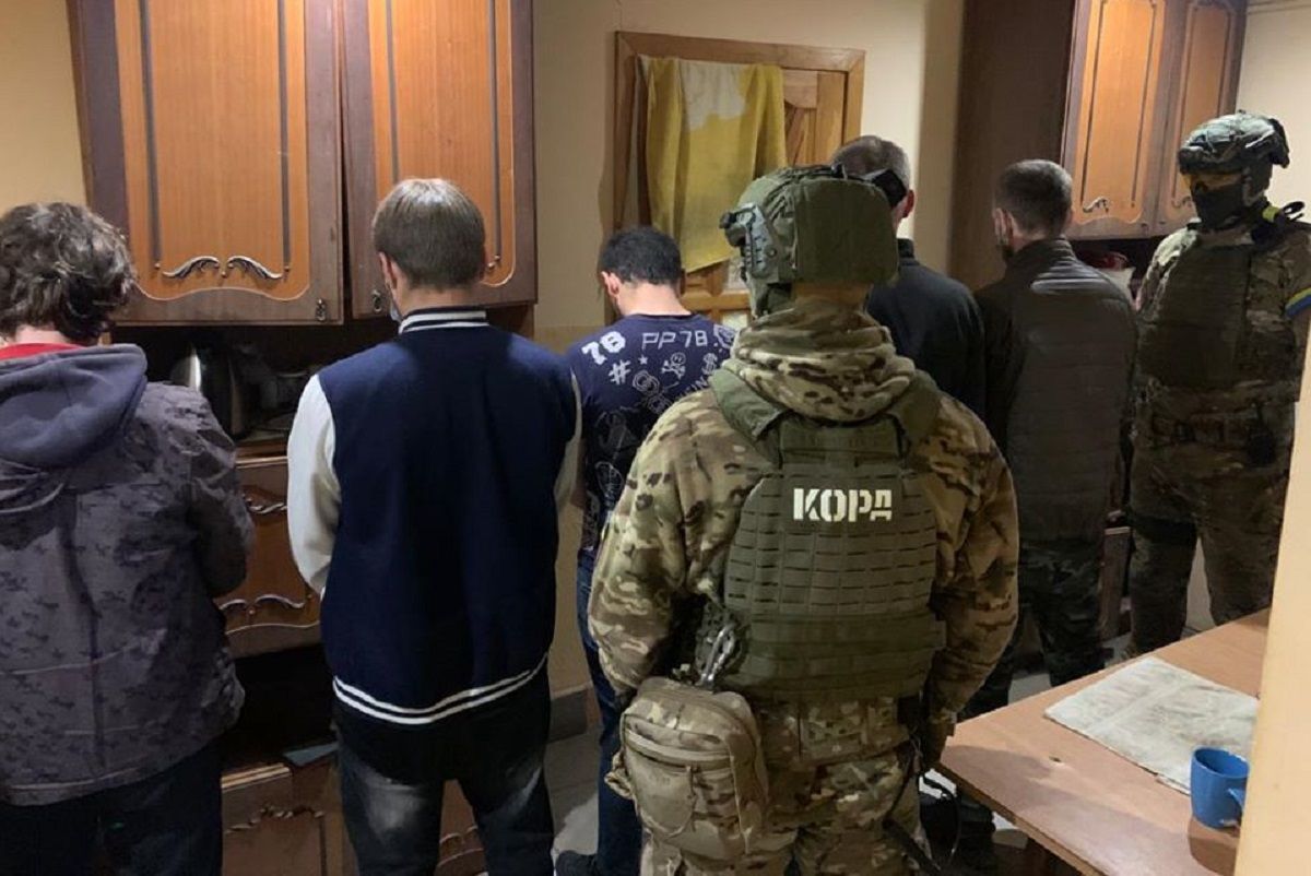 У Львові під час збуту героїну затримали трьох наркоторговців