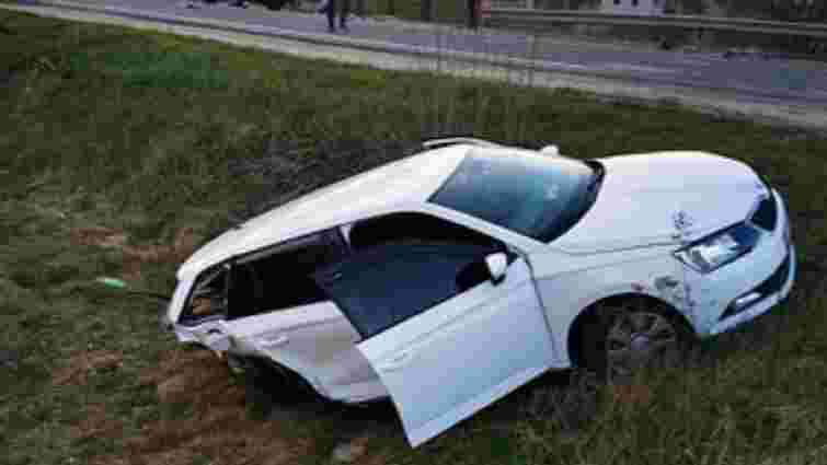 На об’їзній дорозі Львова п’яний водій спричинив аварію, втік з місця події та скоїв ще одну ДТП