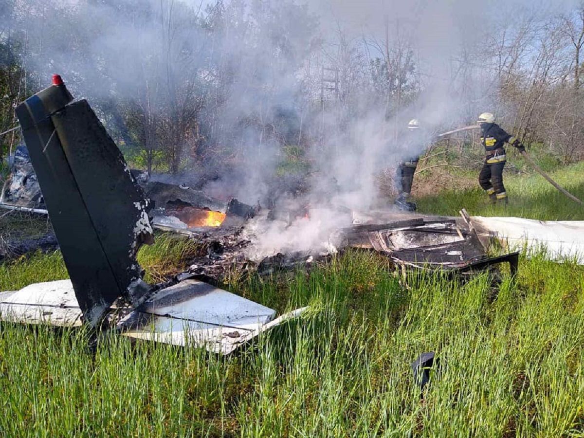 Двоє людей загинули в авіакатастрофі на Дніпропетровщині