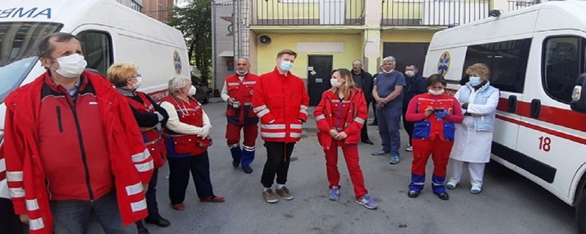 Медики «швидкої» у Тернополі протестували через відсутність надбавок до зарплати