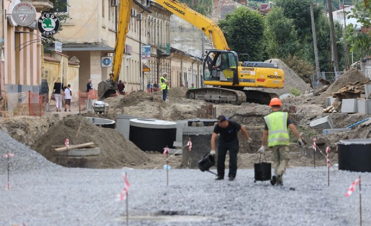 Частину вулиці Хмельницького перекривають на реконструкцію