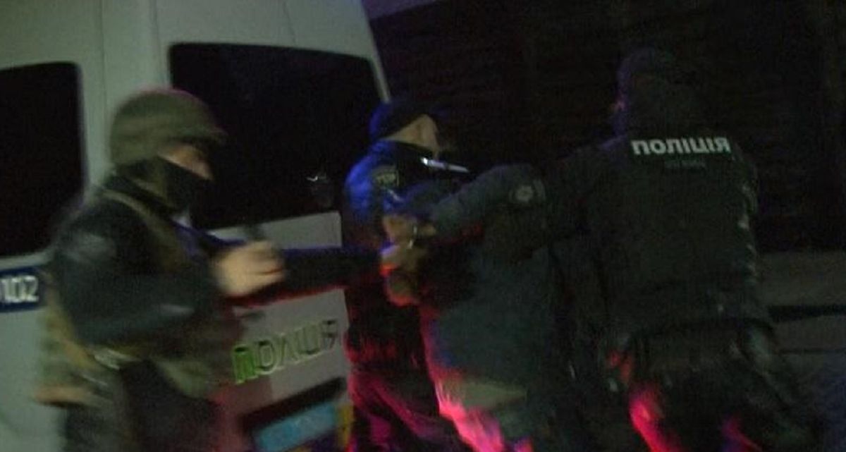 Львів’янин, який захопив ресторан у Винниках, виявився дезертиром