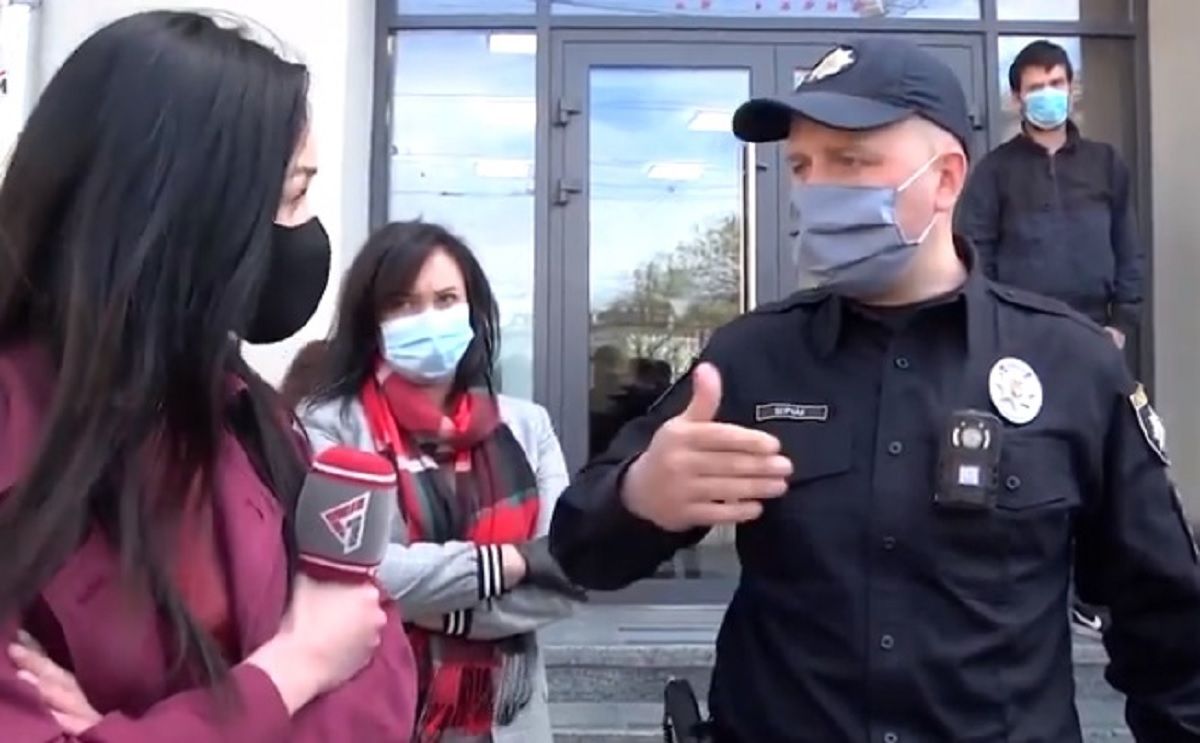 Журналісти ТРК Перший Західний звернулися до поліції через перешкоджання професійній діяльності