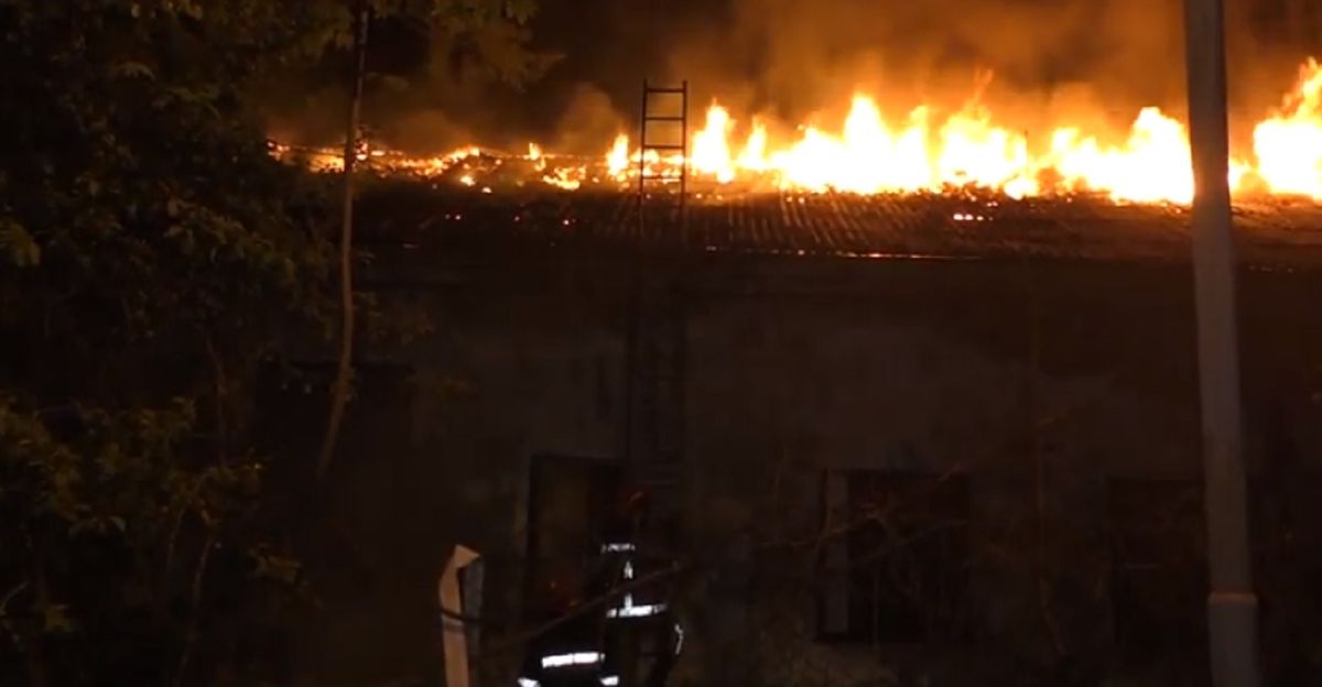 У Львові під час гасіння пожежі в закинутій будівлі виявили тіло чоловіка