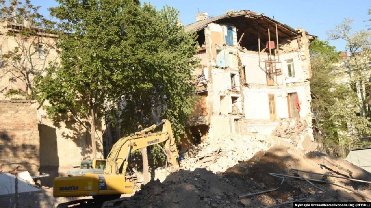 Будинок в центрі Одеси міг обвалитися через будівництво поруч