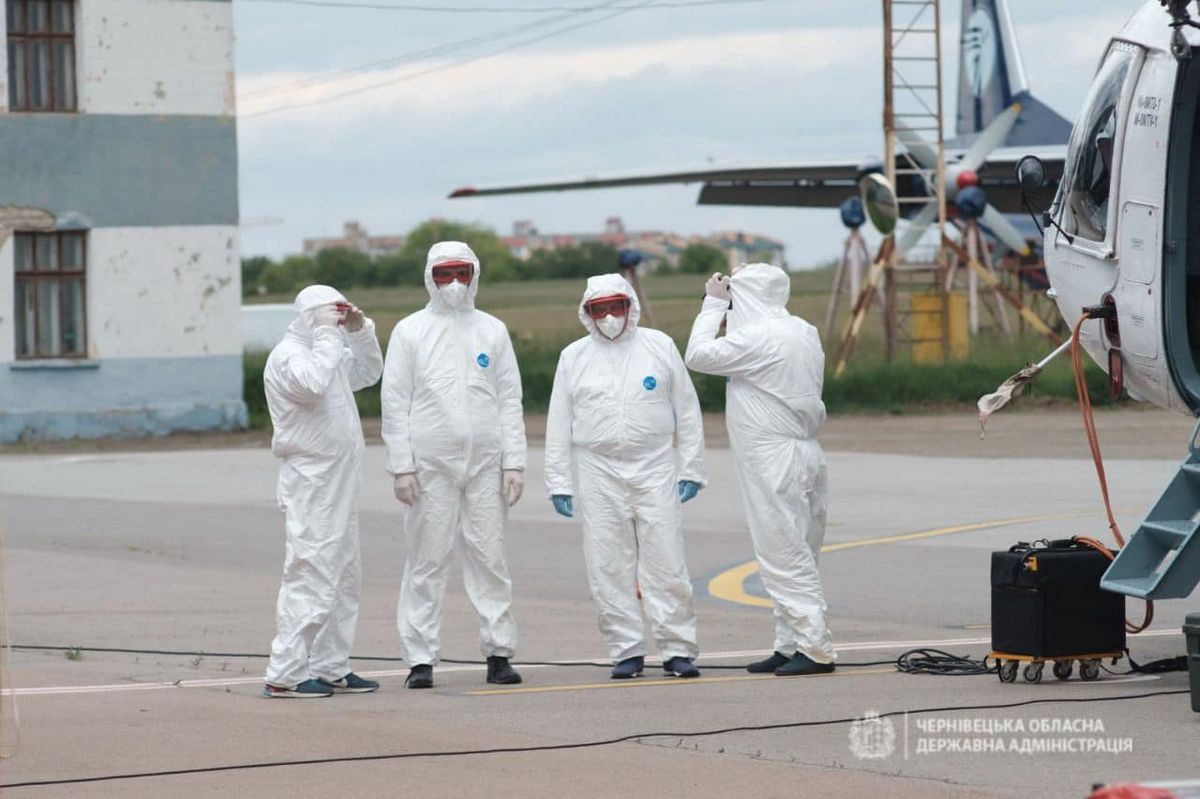 МВС виділило Чернівецькій області вертоліт для транспортування хворих на коронавірус