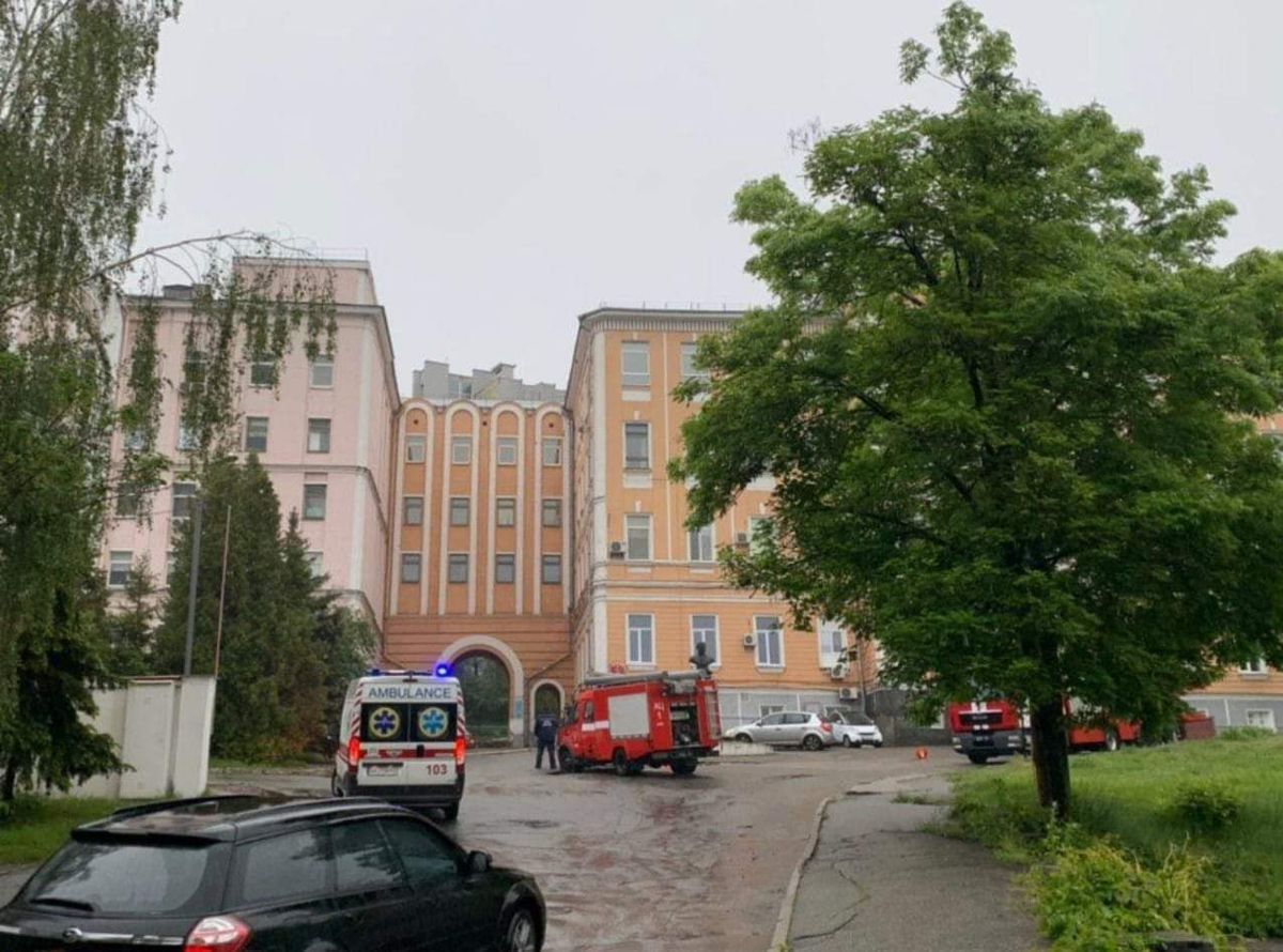 В київській лікарні з хворими на коронавірус сталася пожежа