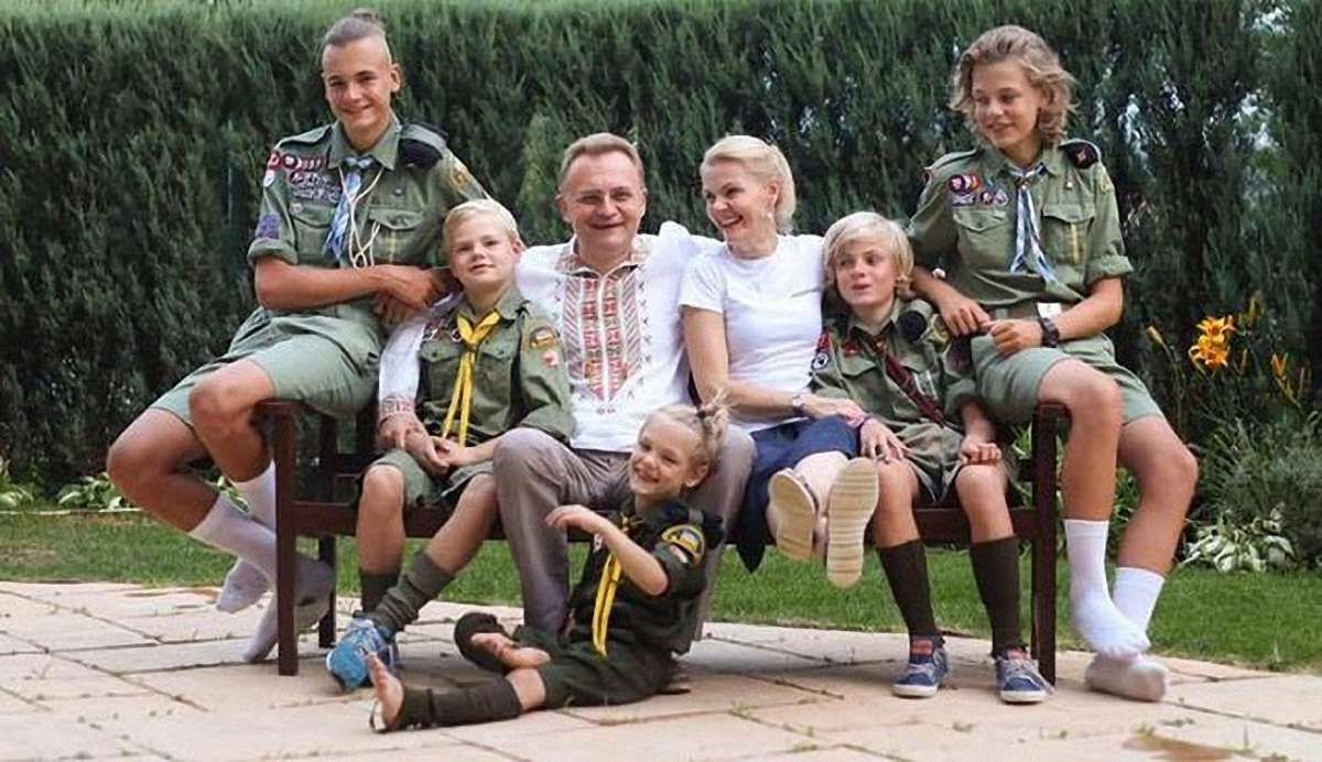 Мер Львова оприлюднив свою декларацію про доходи за 2019 рік