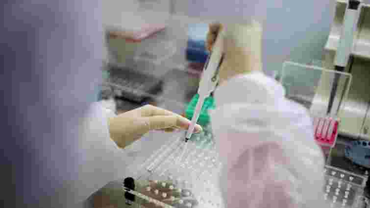 ІФА-тестування на коронавірус цього тижня розпочнуть робити у шести медичних закладах Львівщини