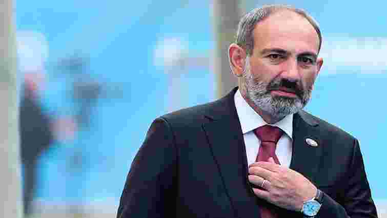 Прем'єр-міністр Вірменії та його родина інфікувались коронавірусом