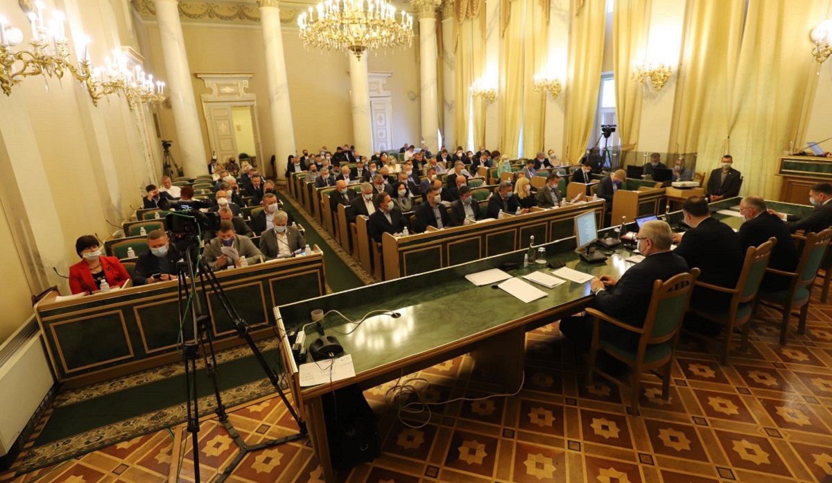 Голова майнової комісії Львівської облради подав у відставку