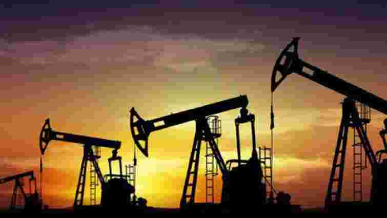 Країни ОПЕК+ домовилися продовжити скорочення видобутку нафти до серпня