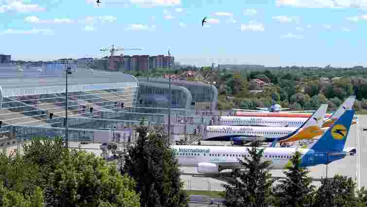 Дві авіакомпанії скасували авіарейси до Львова після карантину