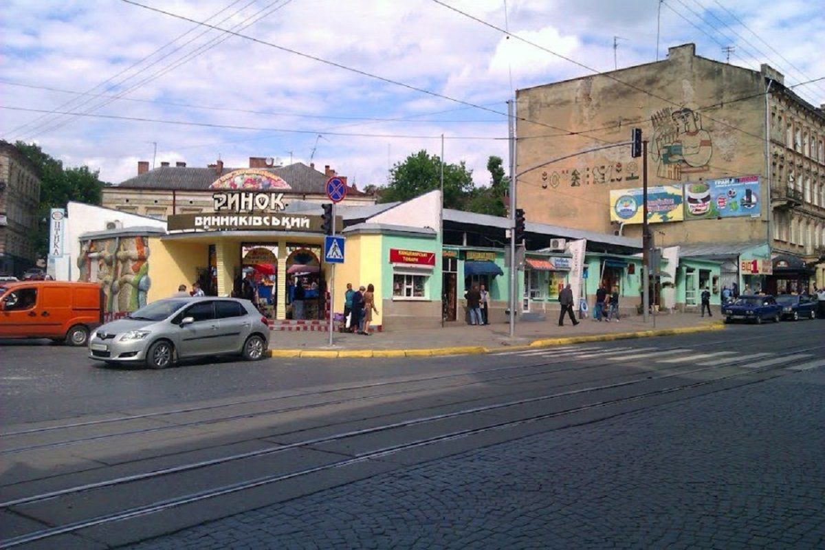 Прокуратура подала в суд через незаконне привласнення двох ринків у Львові