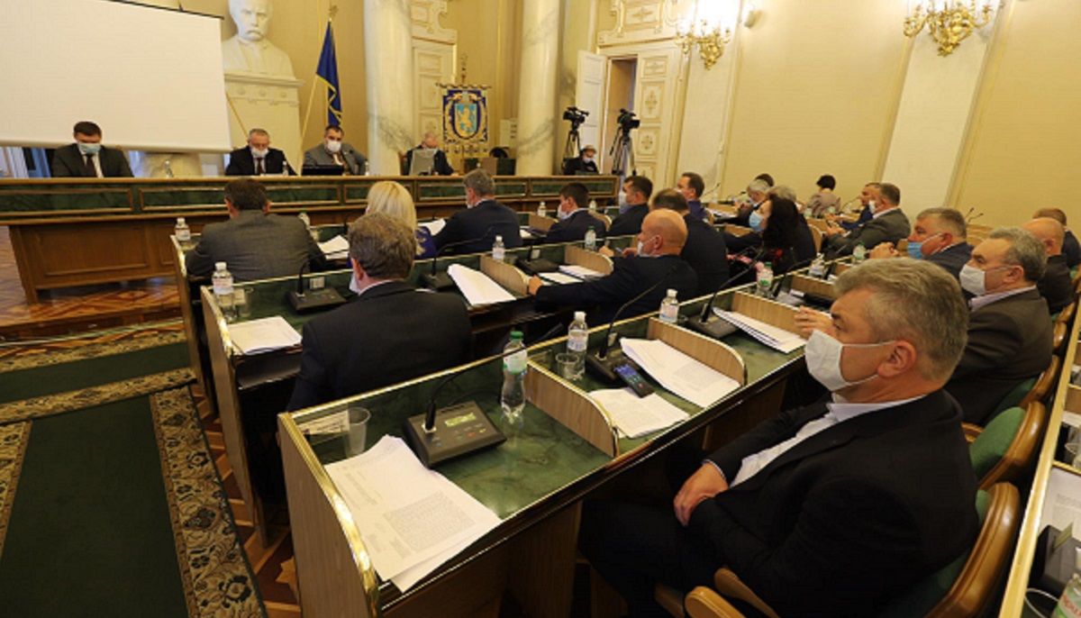 Львівська облрада не підтримала пошук ділянки під новий полігон ТПВ. Хто як голосував