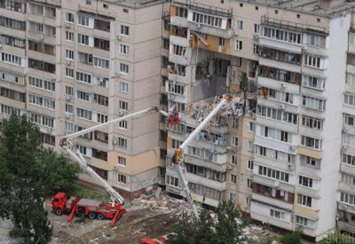 У мережі з'явилося відео вибуху в будинку на Позняках