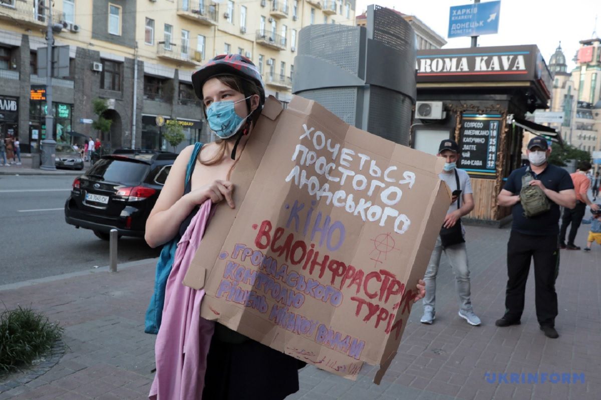 У Києві дозволили відкрити ресторани, готелі, кінотеатри і театри