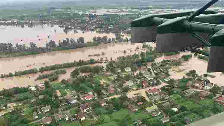 Зеленський пообіцяв відновити житло усім постраждалим від повеней