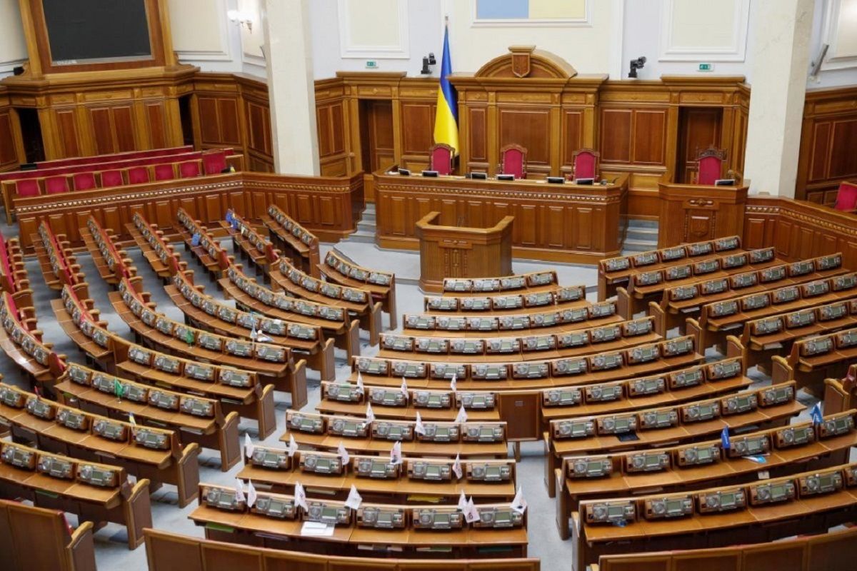 Лише один депутат взяв участь у всіх голосуваннях Верховної Ради у червні