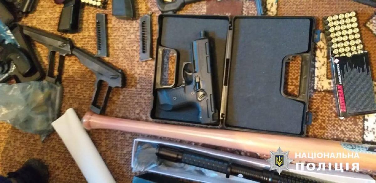 На Львівщині вдруге впіймали на торгівлі зброєю священика-самозванця 

