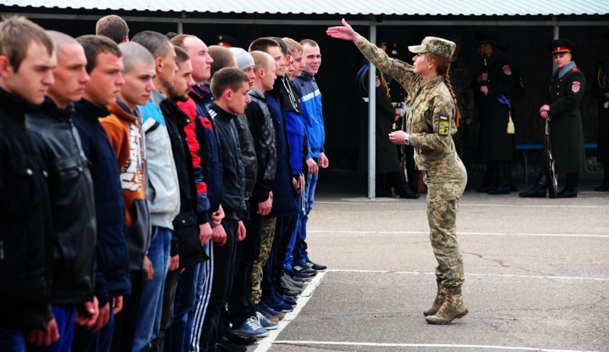 Цьогорічні абітурієнти зможуть отримати відстрочку від призову до армії