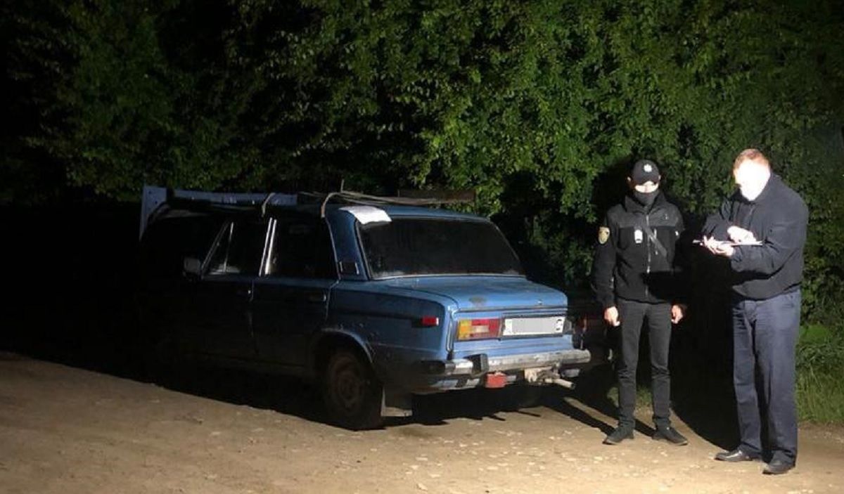 Поліція затримала двох мешканців Львівщини, які побили водія та викрали його автомобіль