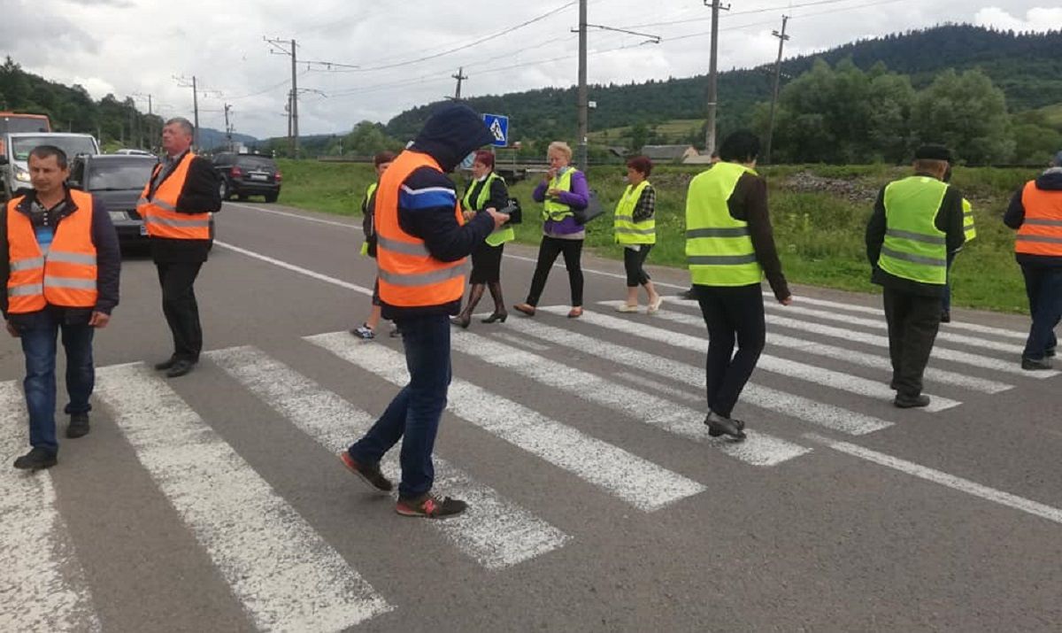 Мешканці Старосамбірщини знову заблокували трасу Львів-Ужгород