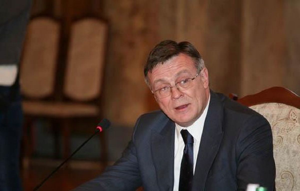 Підозрюваному у вбивстві екс-міністру Леоніду Кожарі продовжили арешт