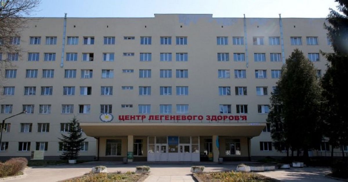 Львівські судді купили апарат ШВЛ для Центру легеневого здоров’я 