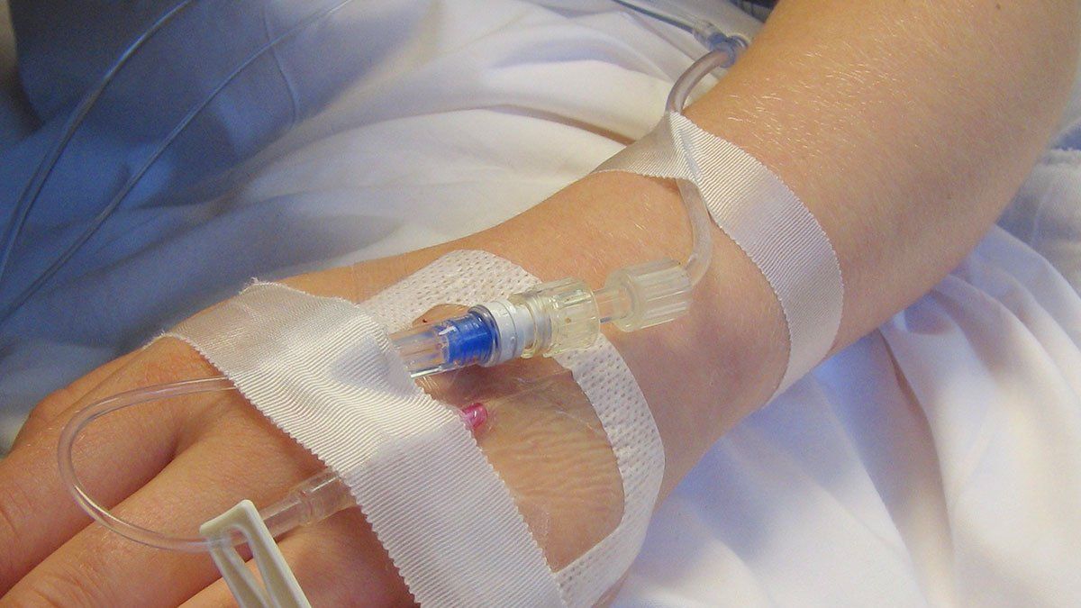 Львівські нейрохірурги успішно прооперували 11-річну дівчинку з дитбудинку