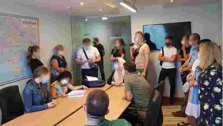 Детективи НАБУ провели обшуки у львівському офісі компанії Onur