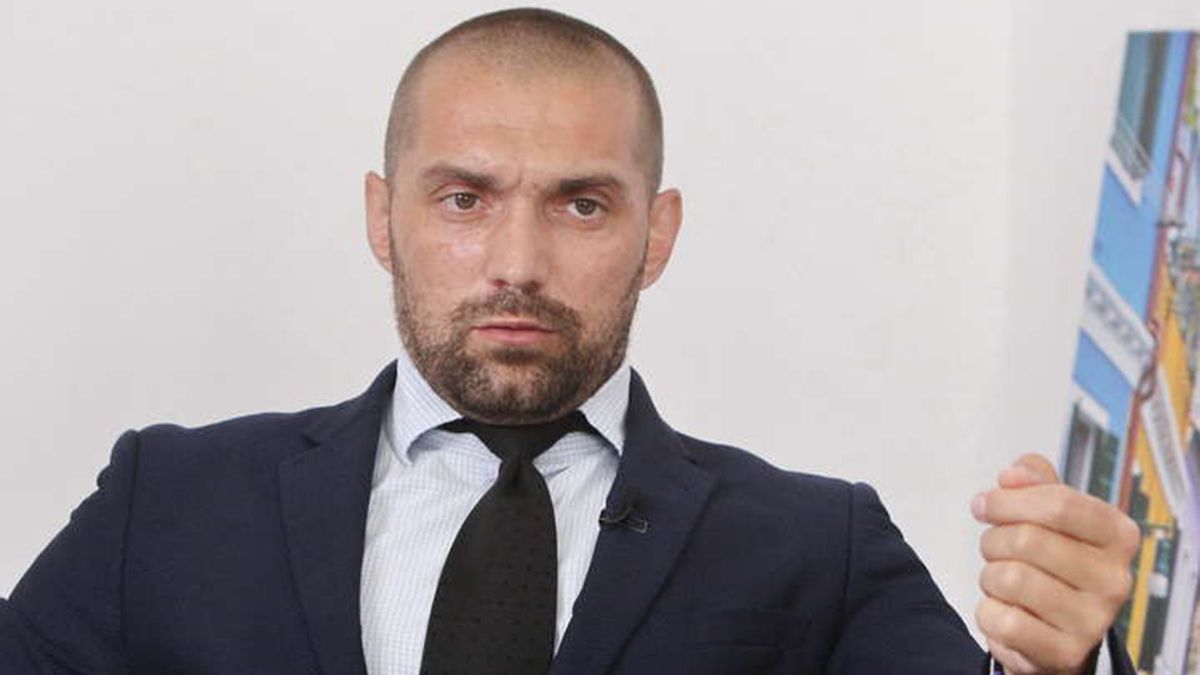 Із ДБР звільнили слідчого, який заявив про тиск у справі Порошенка