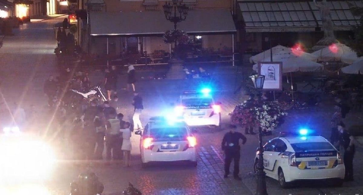 Уночі у центрі Львова сталася масова бійка