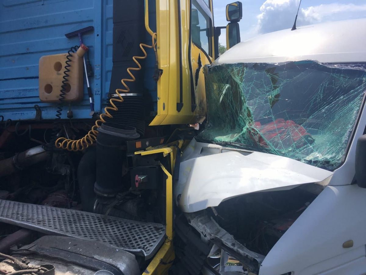 Через п’яного пасажира маршрутка на Вінниччині потрапила в ДТП