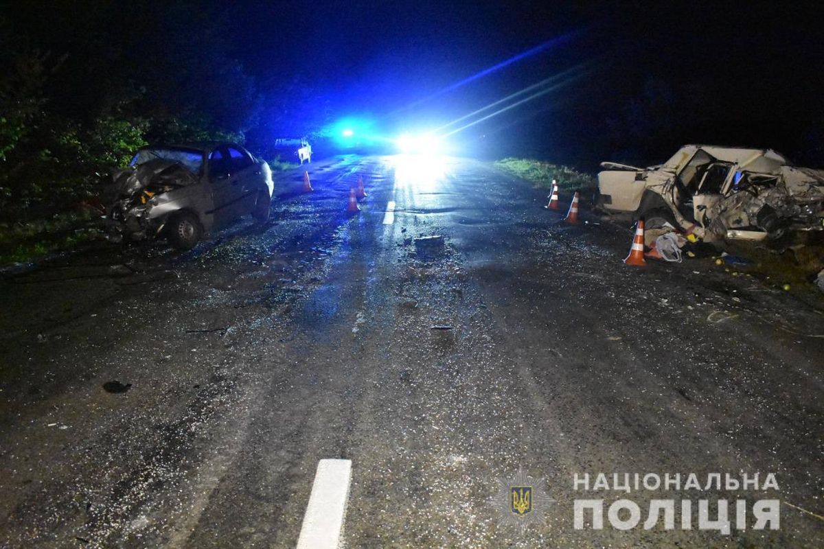 Четверо людей загинули у зіткненні двох легковиків на Київщині