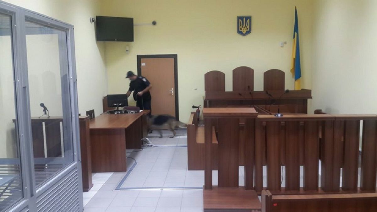 З трьох львівських судів евакуювали людей через повідомлення про замінування
