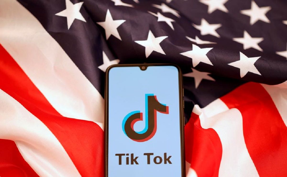 Трамп підписав указ про боротьбу з загрозою мобільного додатку TikTok
